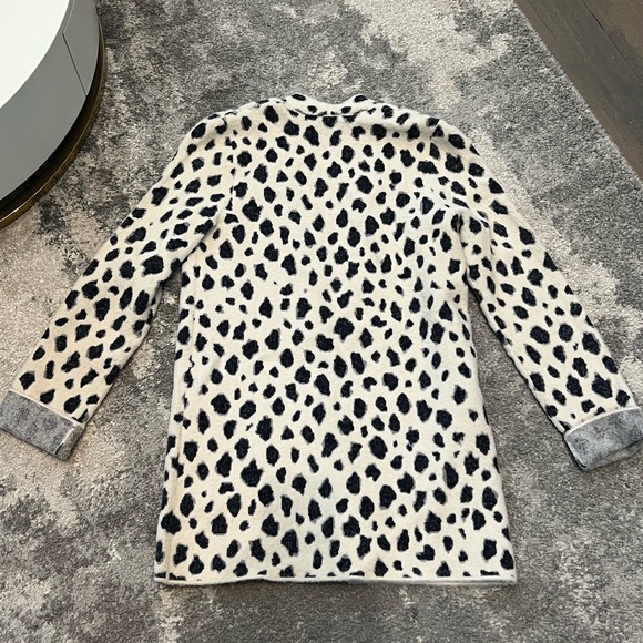 Like New Ann Taylor spotted fuzzy cardi - Picture 4 of 7